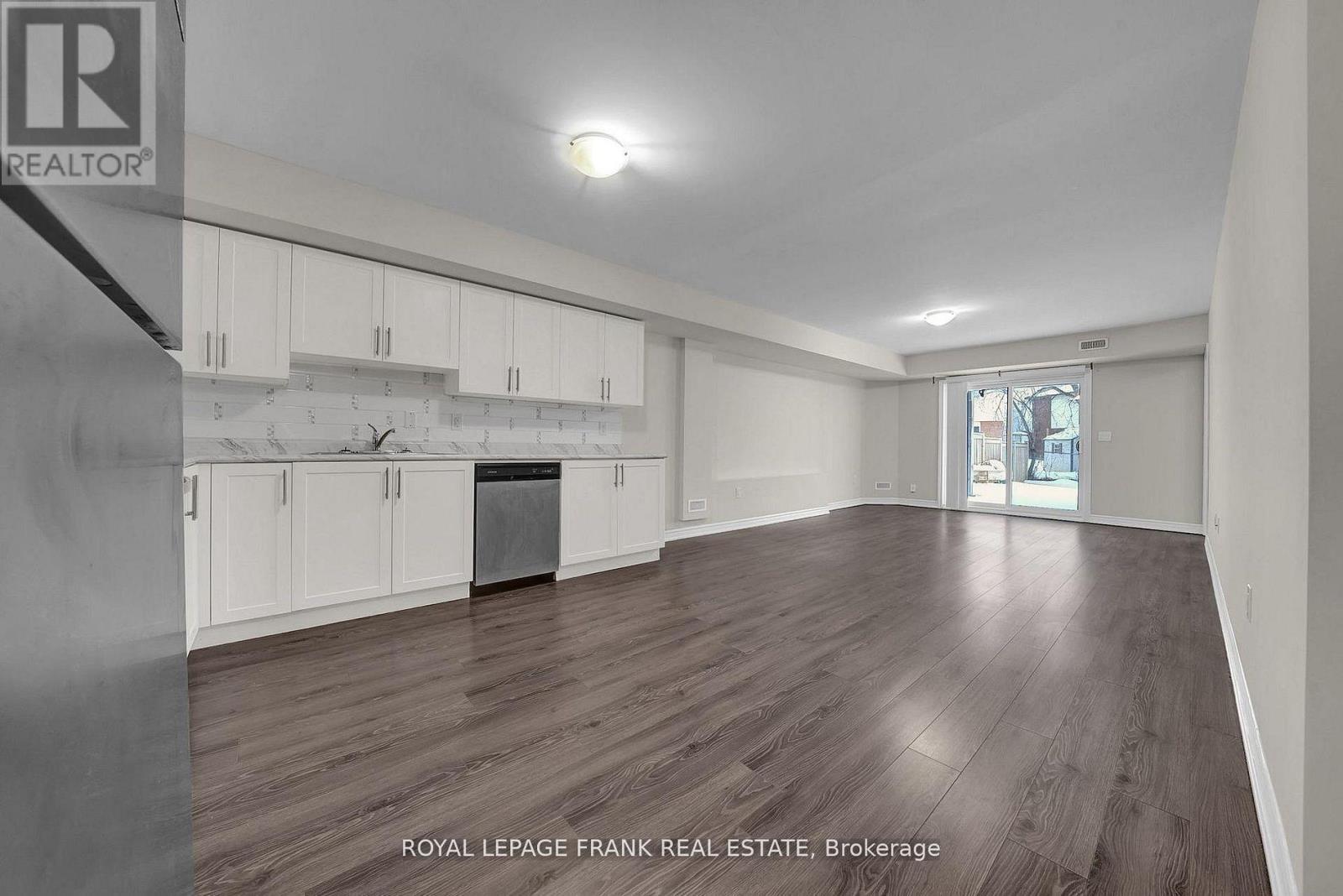 402 Olive Avenue Property Photo 21