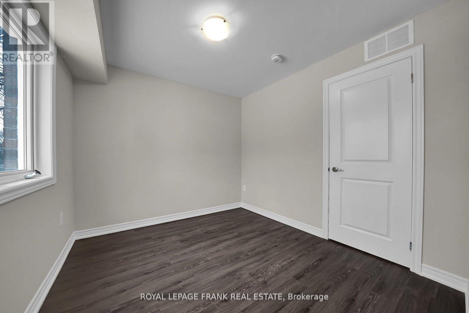 402 Olive Avenue Property Photo 25
