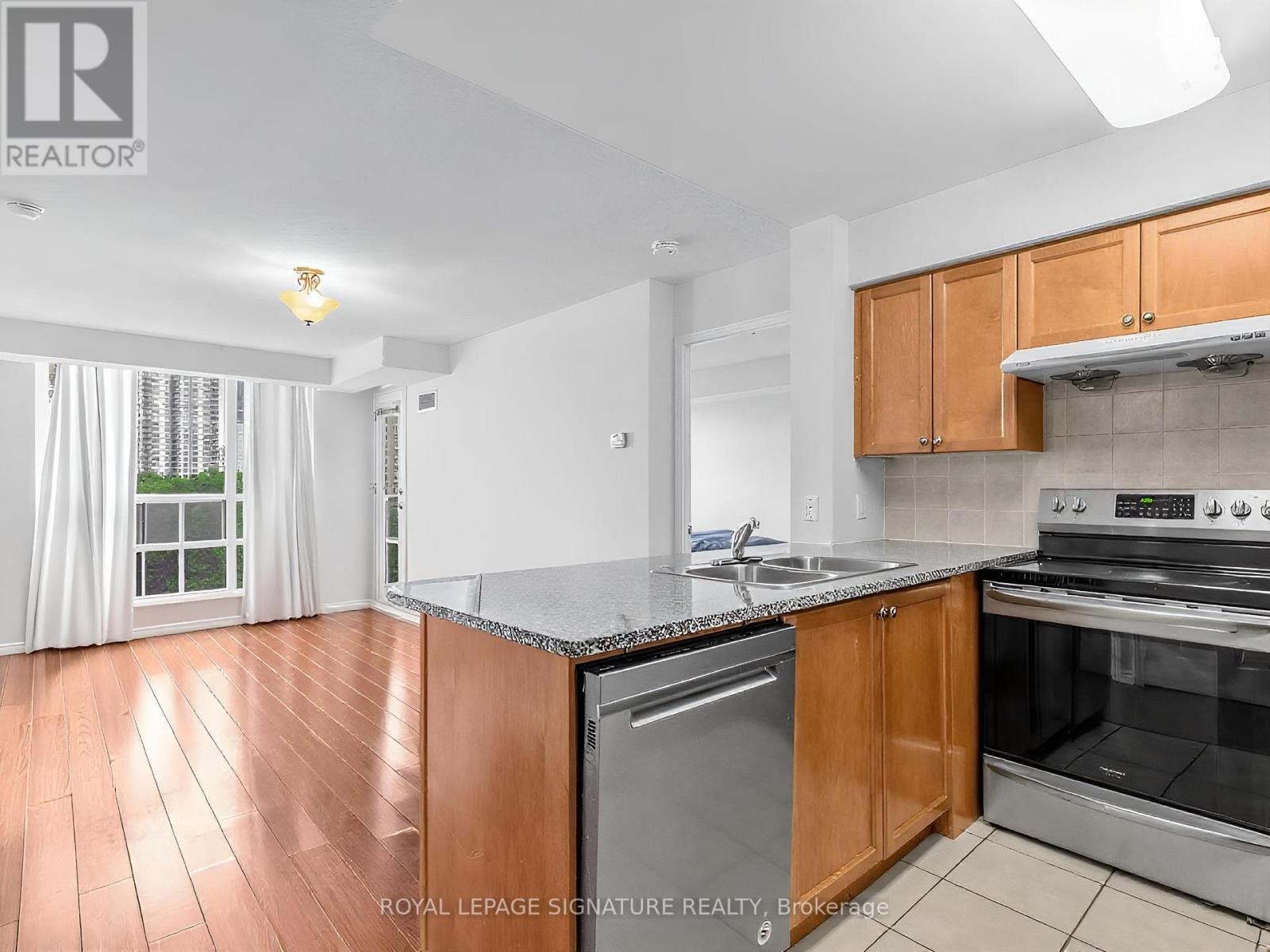 1512 - 68 GRANGEWAY AVENUE Property Photo 1