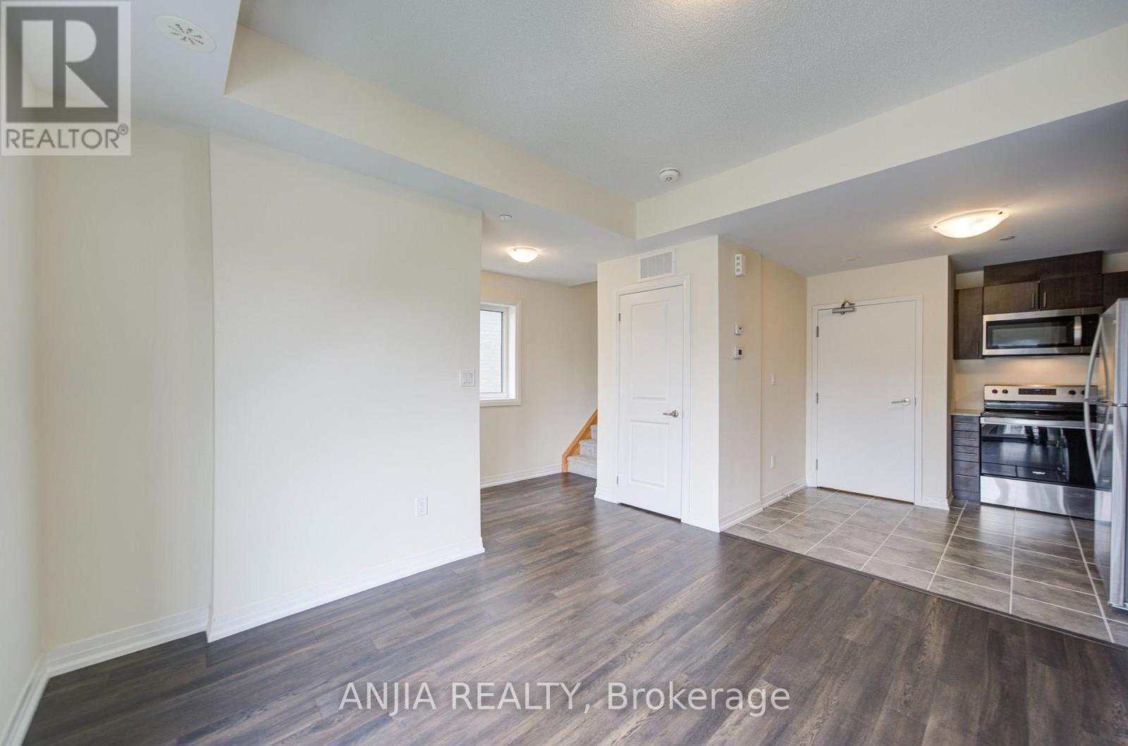 21 - 235 Mclevin Avenue Property Photo 11