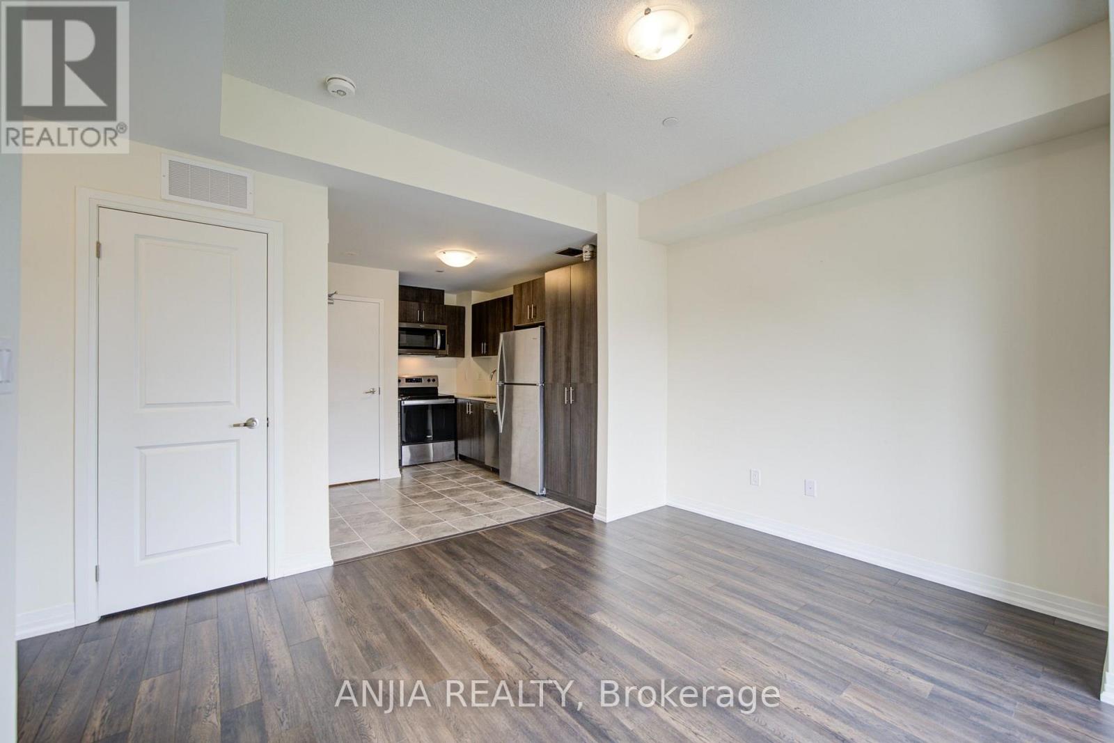 21 - 235 Mclevin Avenue Property Photo 12