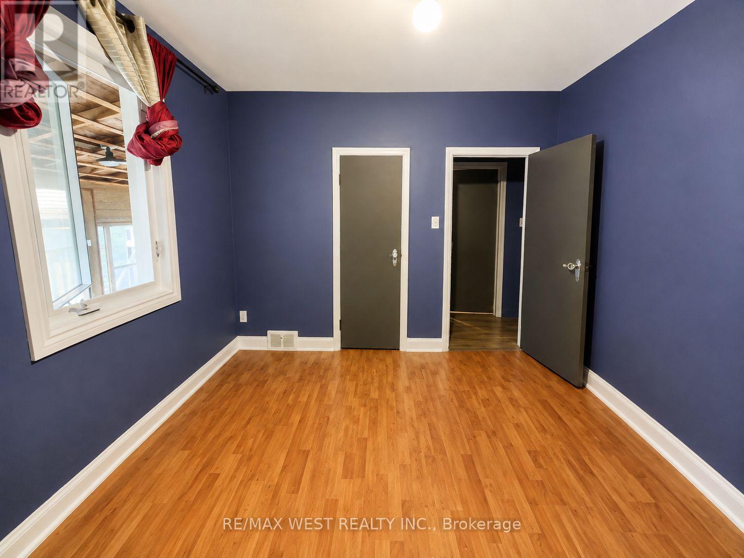 875 Ritson Road S Property Photo 6