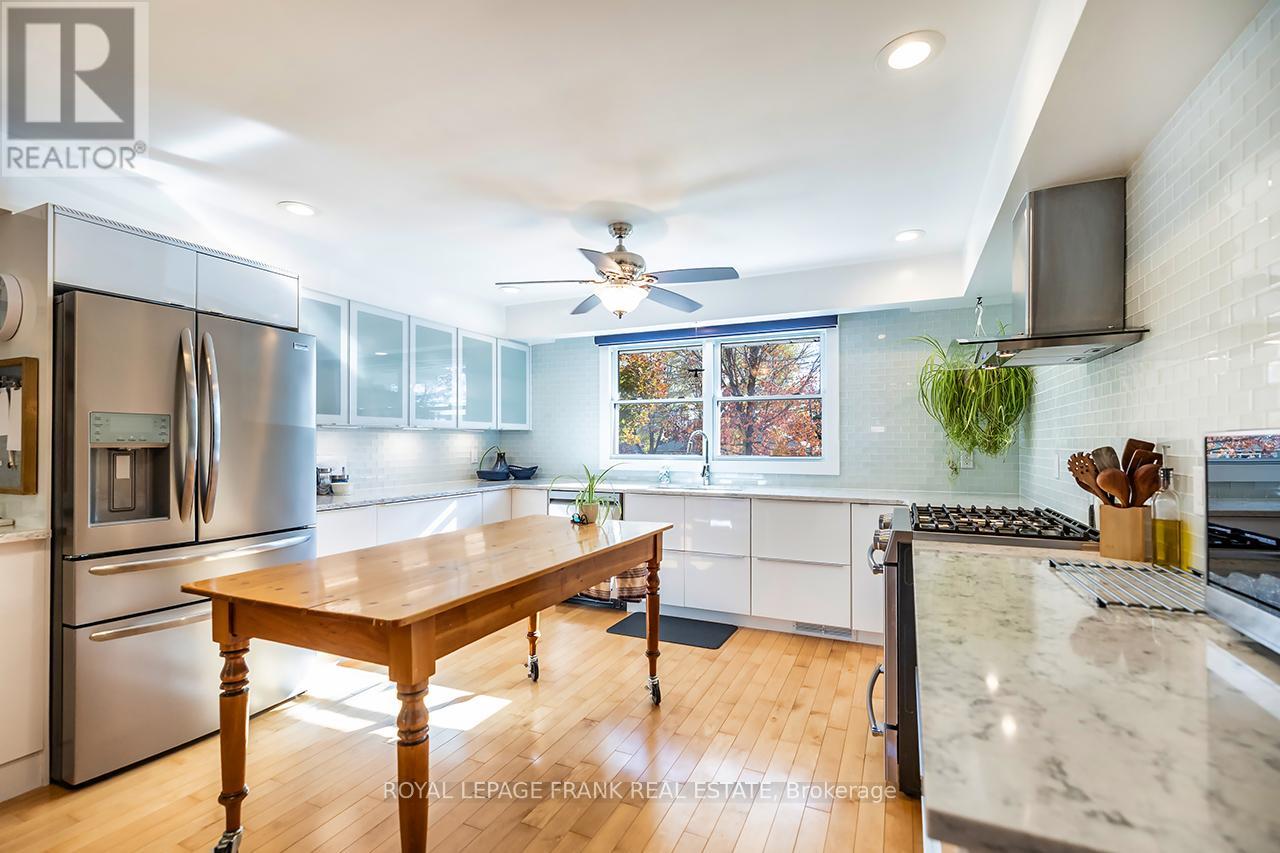 1695 Scugog Street Property Photo 7