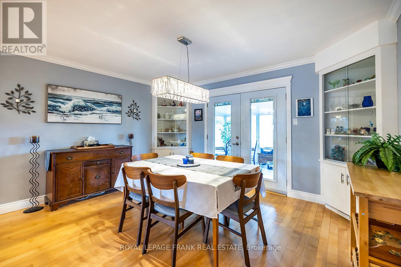 1695 Scugog Street Property Photo 12