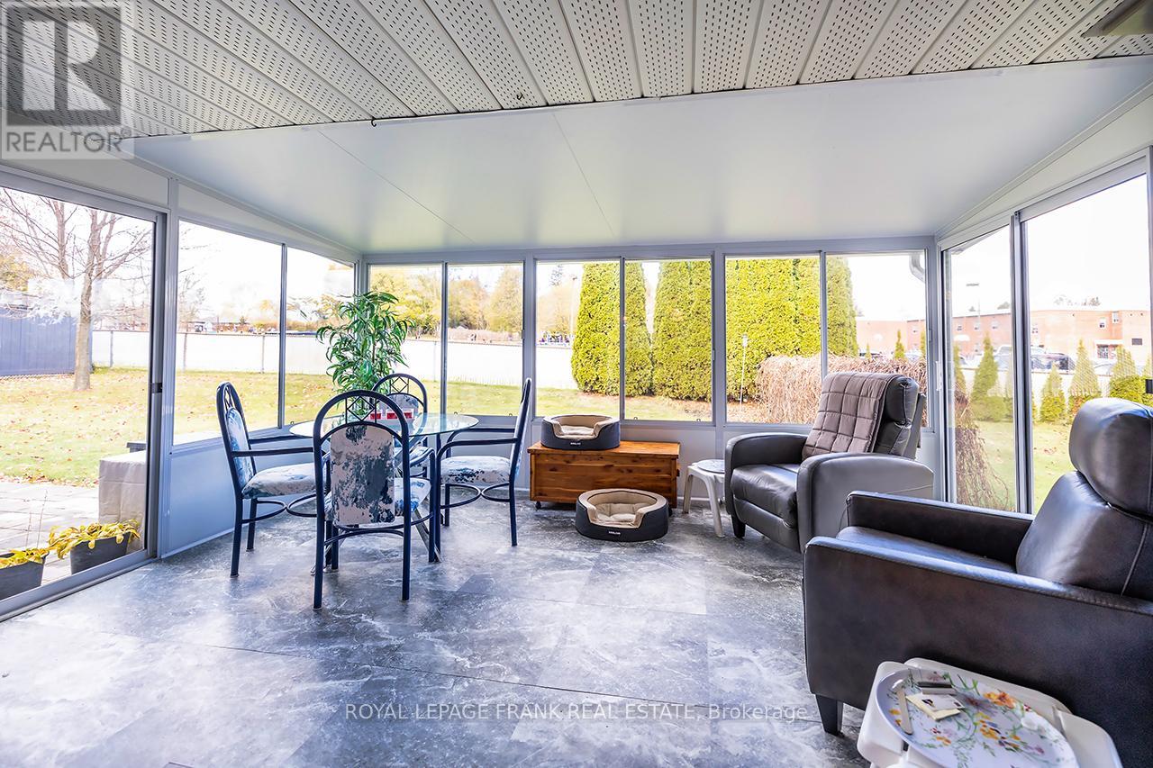 1695 Scugog Street Property Photo 13
