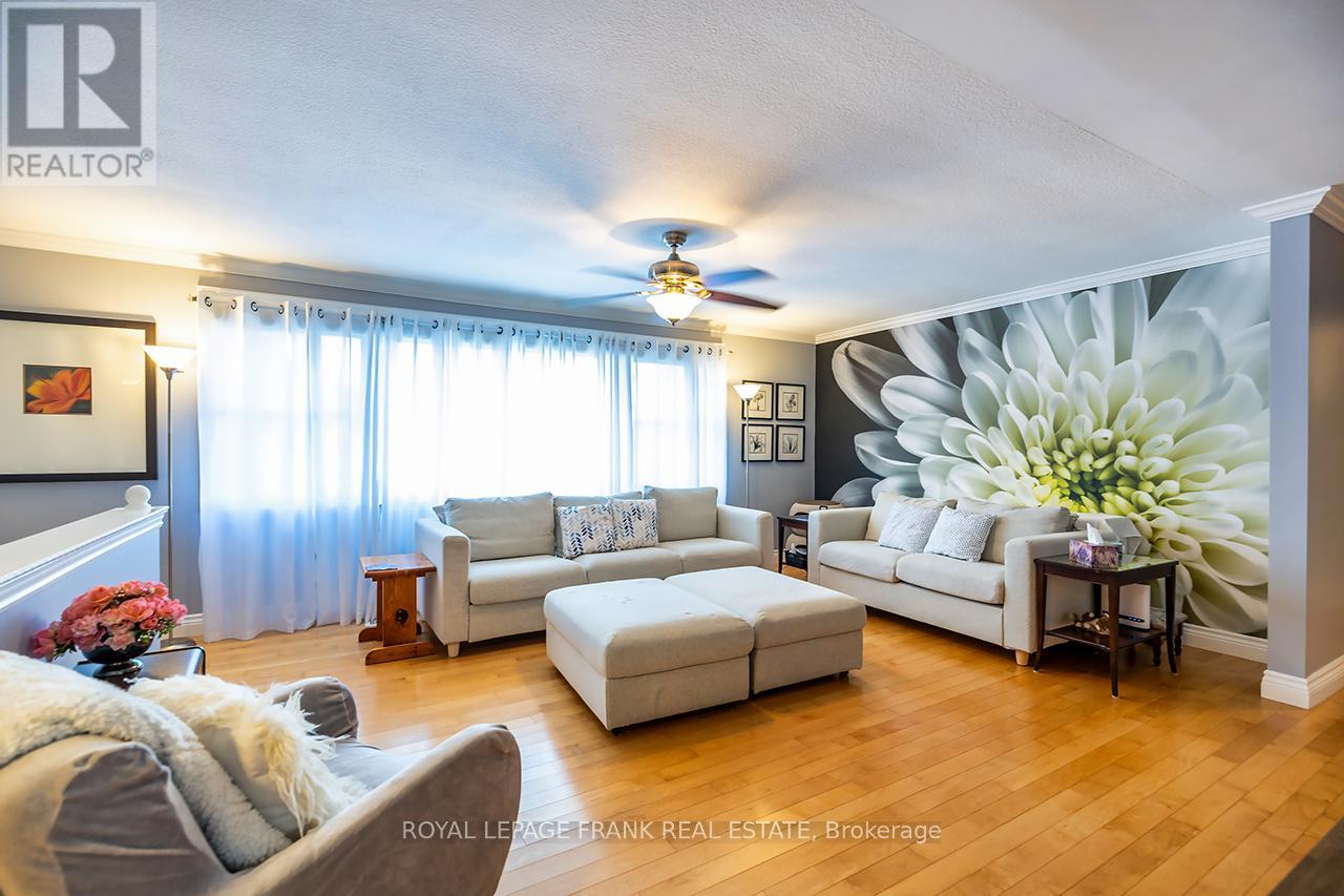 1695 Scugog Street Property Photo 14