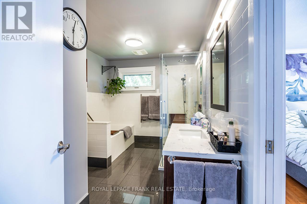 1695 Scugog Street Property Photo 20