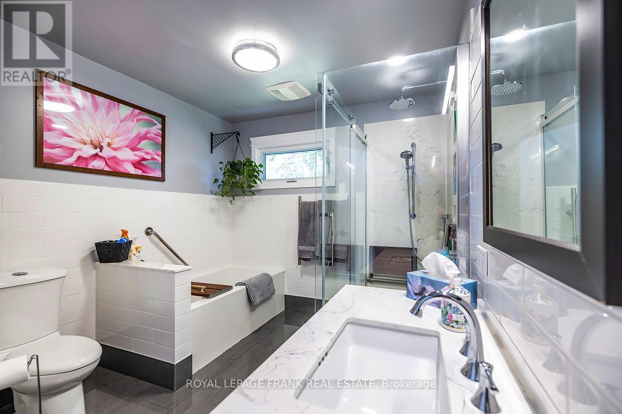 1695 Scugog Street Property Photo 21