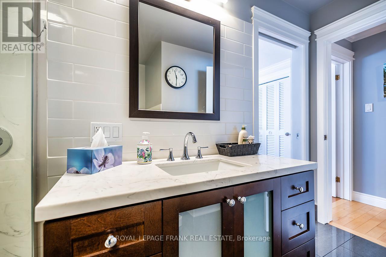 1695 Scugog Street Property Photo 22