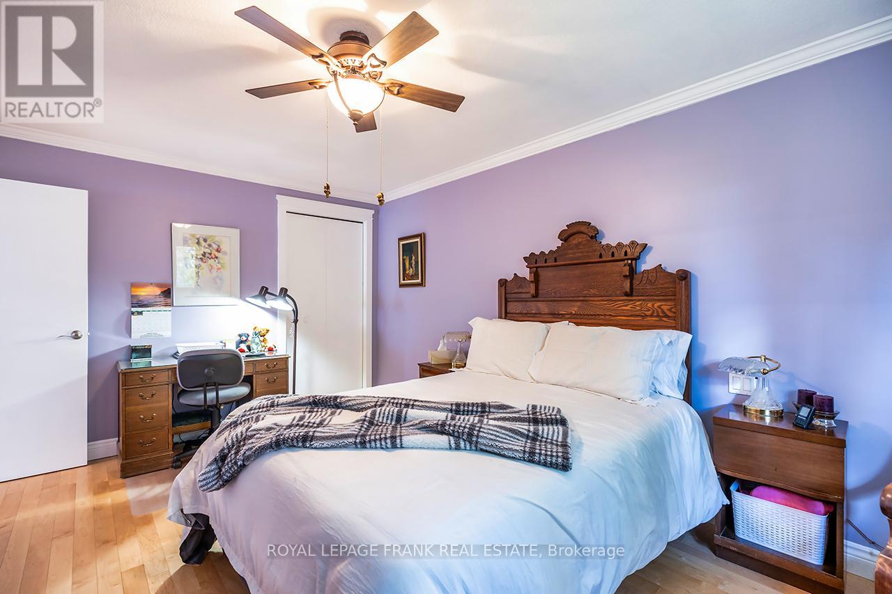 1695 Scugog Street Property Photo 24