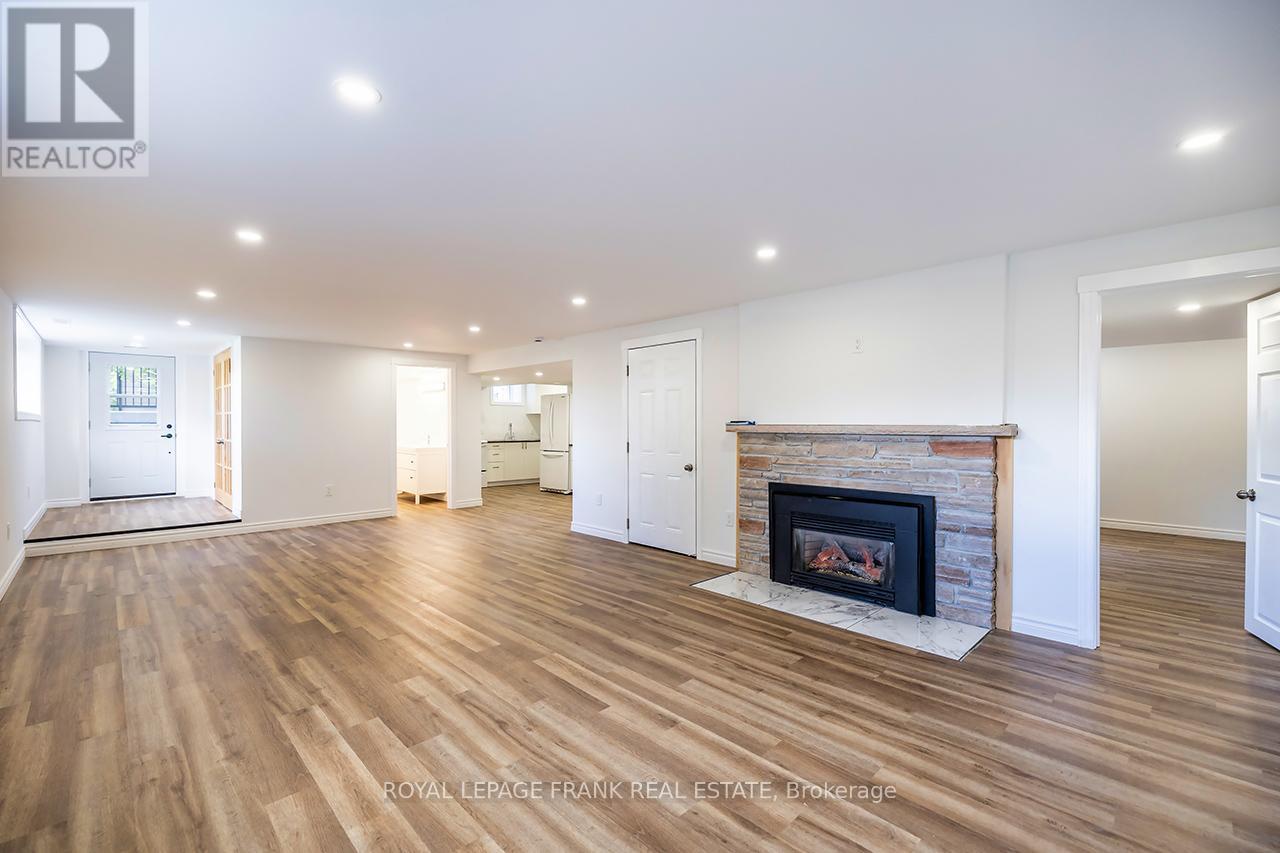 1695 Scugog Street Property Photo 28