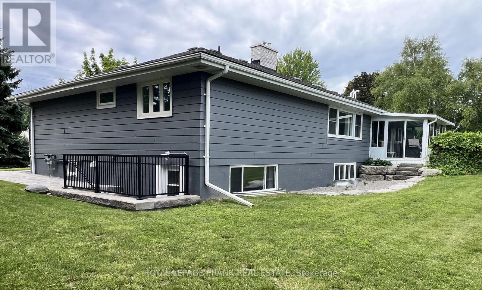 1695 Scugog Street Property Photo 39