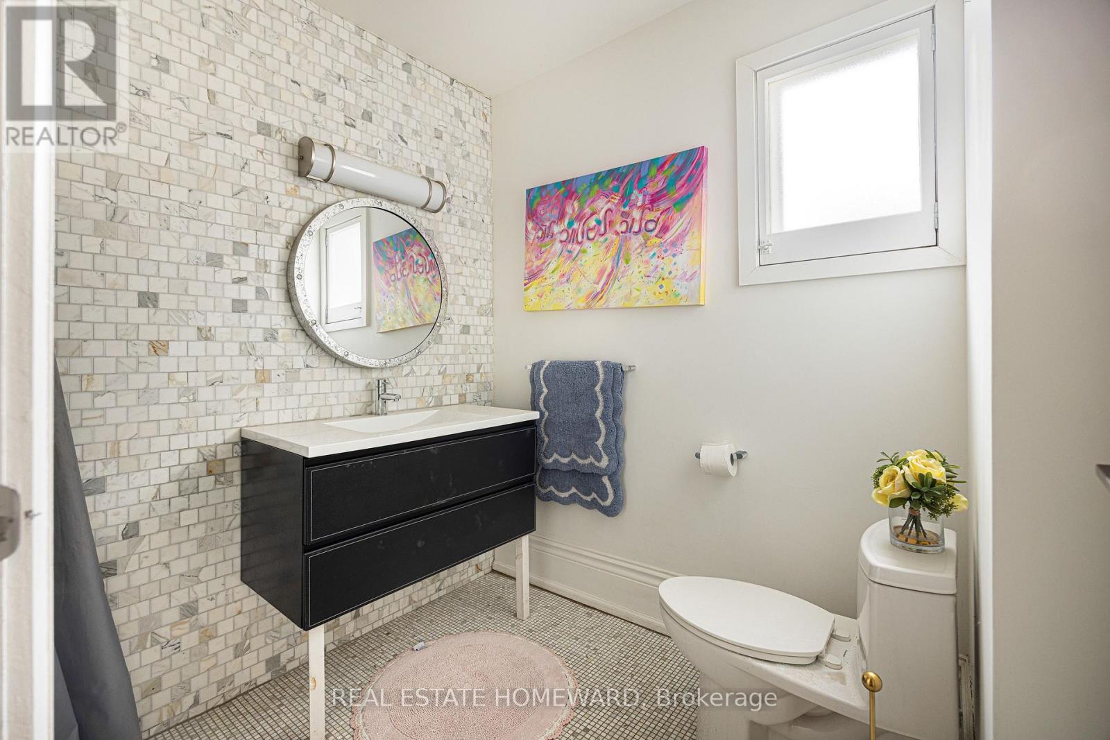 3025 Queen Street E Property Photo 7