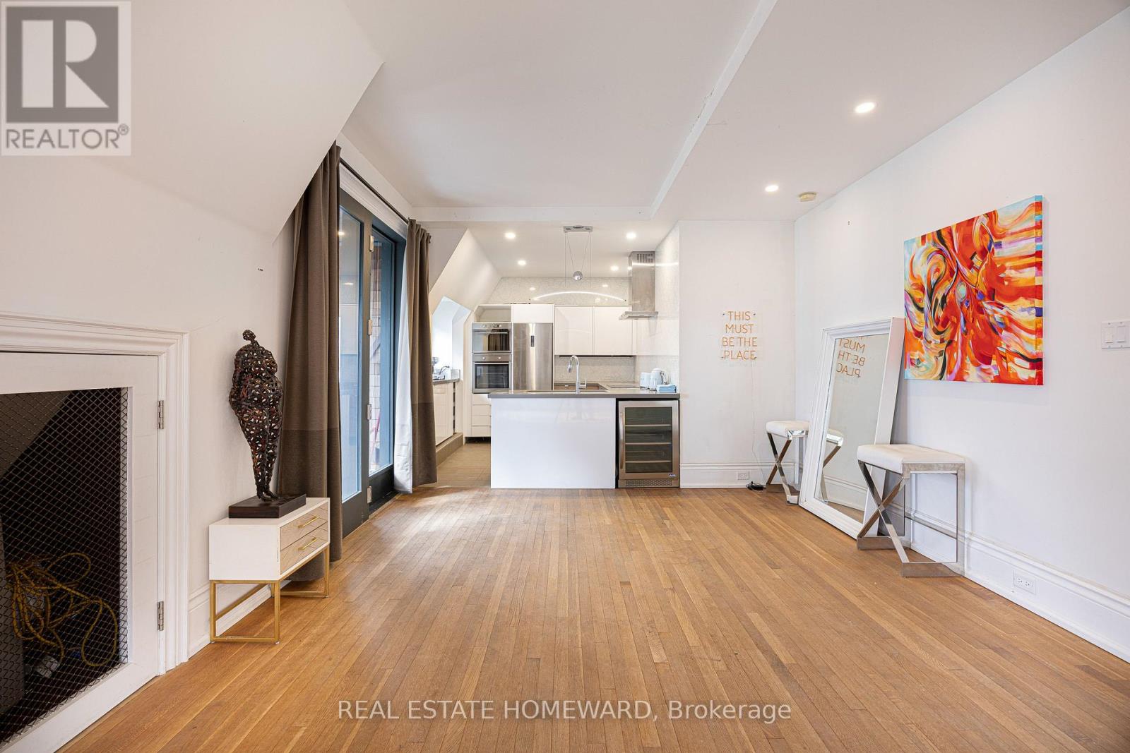 3025 Queen Street E Property Photo 17