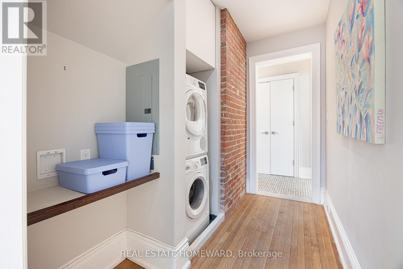 3025 Queen Street E Property Photo 21