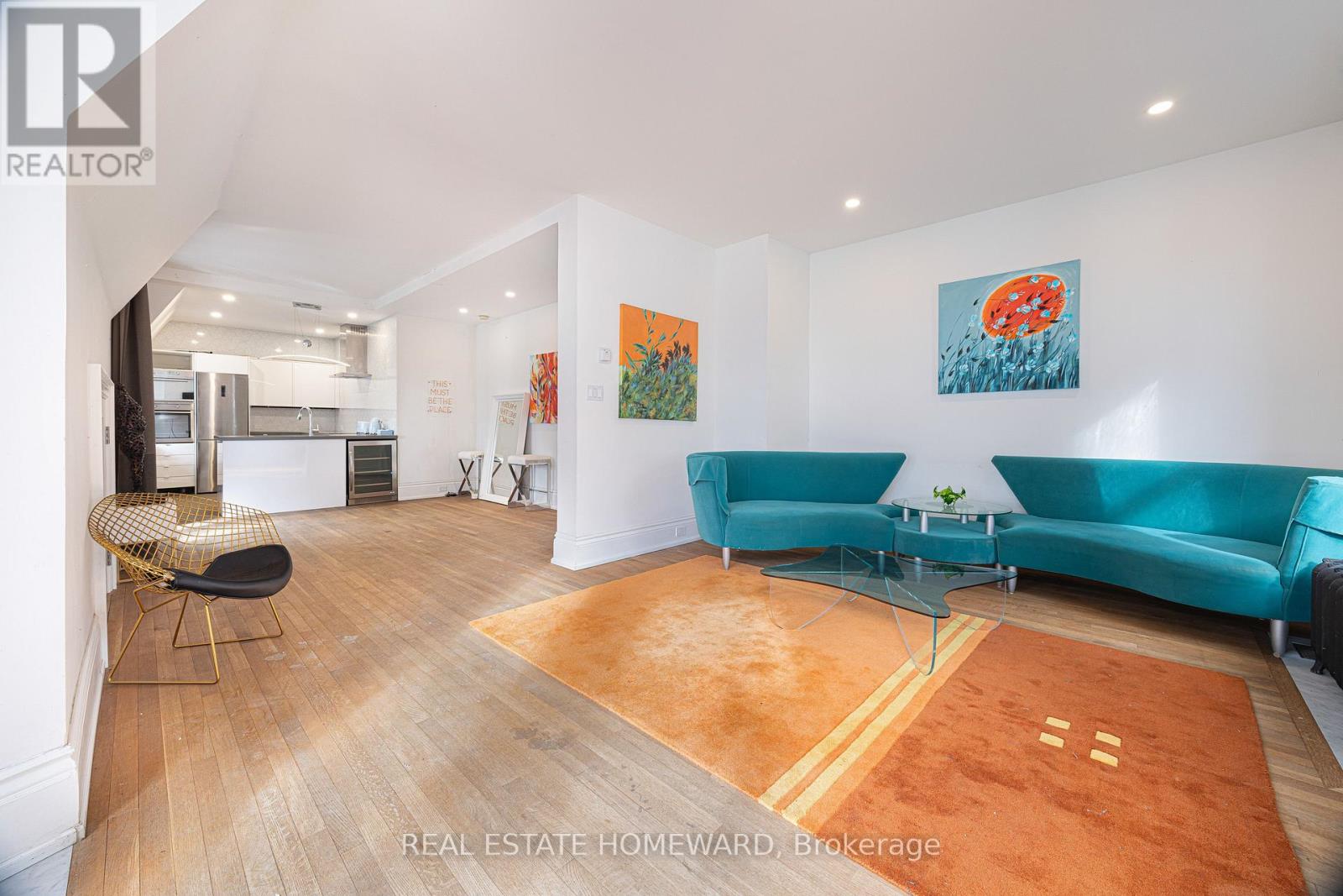 3025 Queen Street E Property Photo 25
