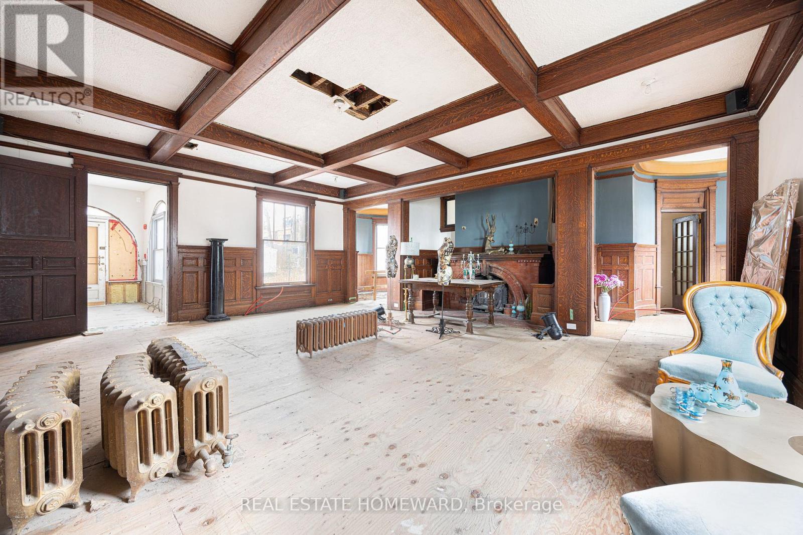 3025 Queen Street E Property Photo 29