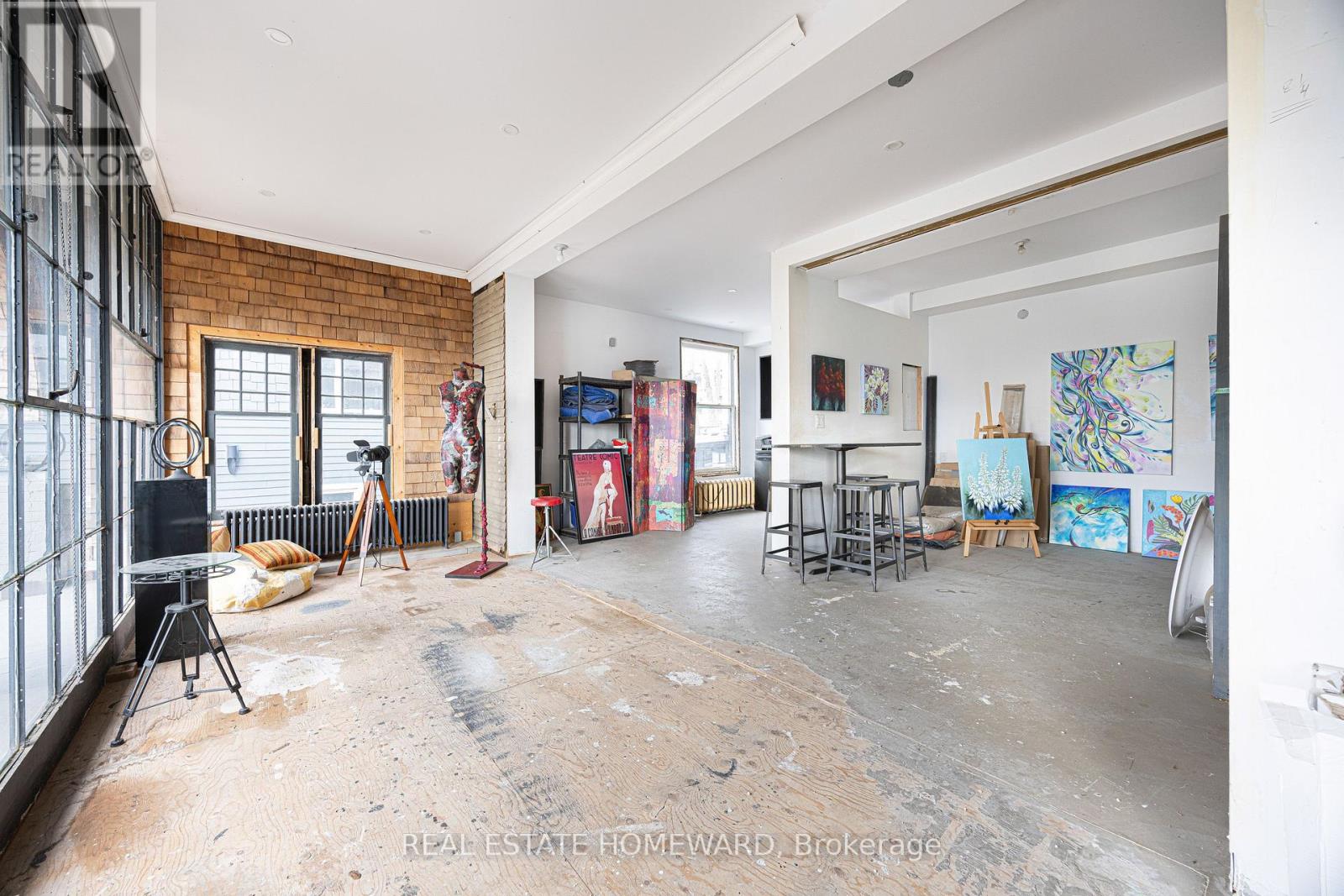 3025 Queen Street E Property Photo 34