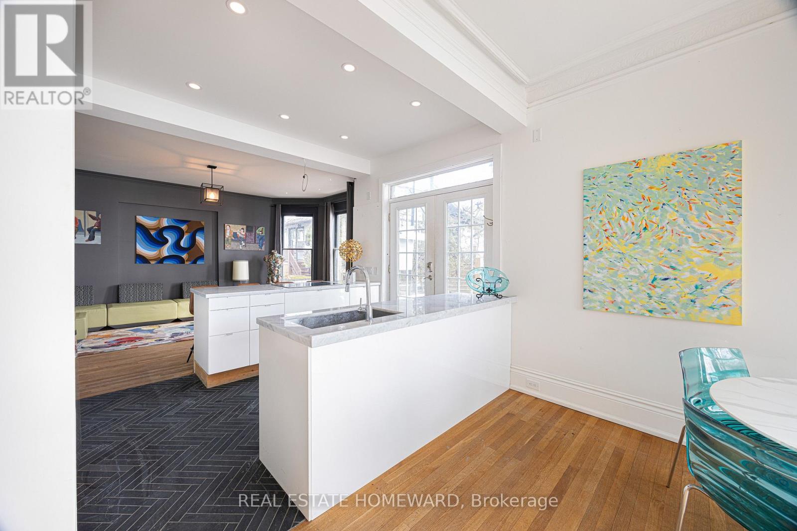 3025 Queen Street E Property Photo 36