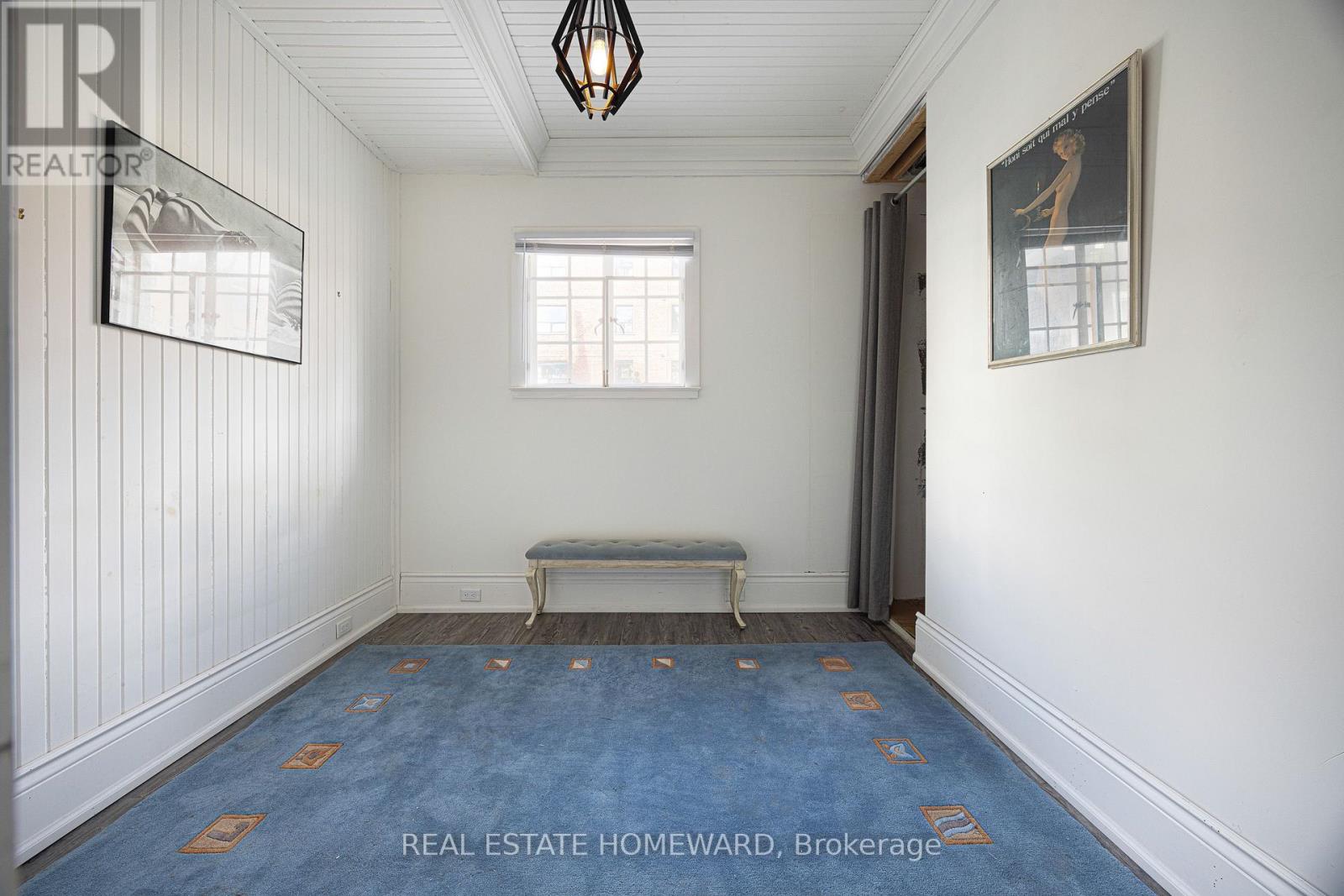 3025 Queen Street E Property Photo 38