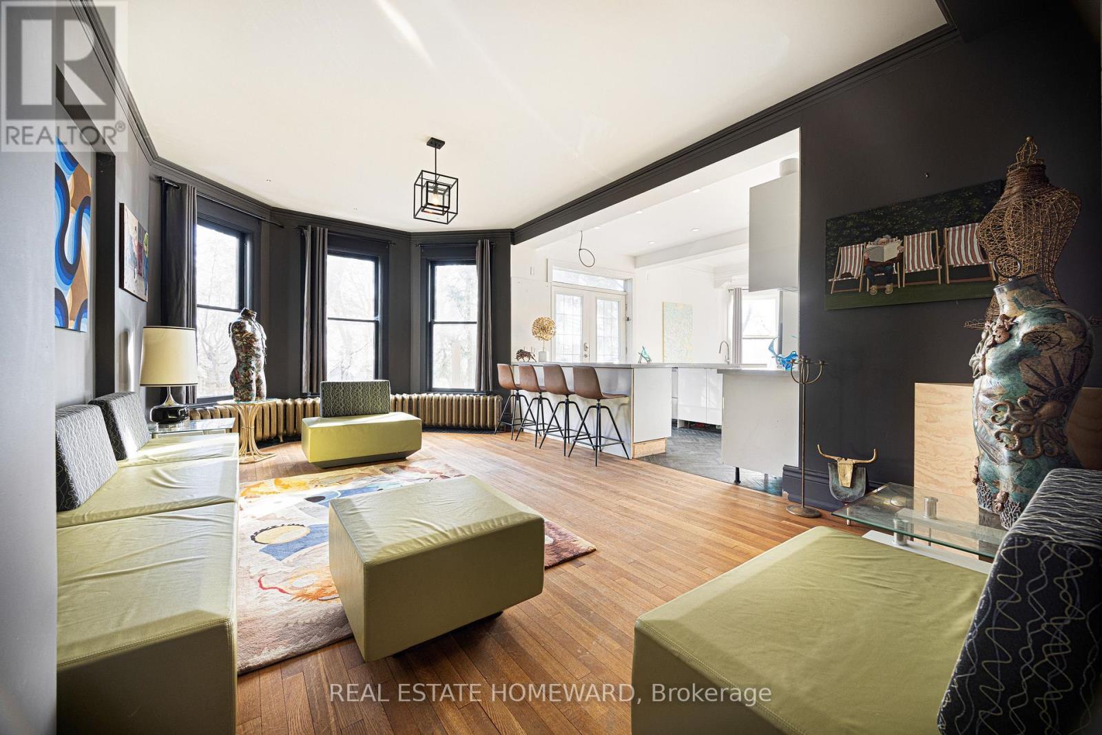 3025 Queen Street E Property Photo 40