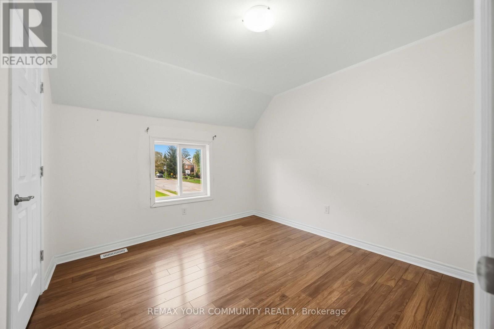 4973 Old Brock Road Property Photo 14