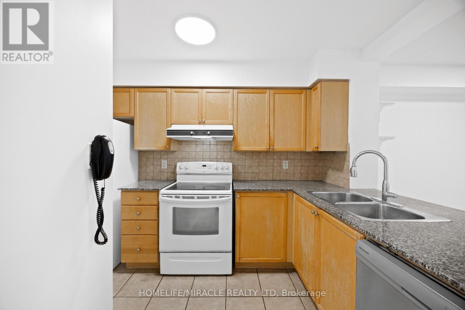 410 - 83 Borough Drive Property Photo 4