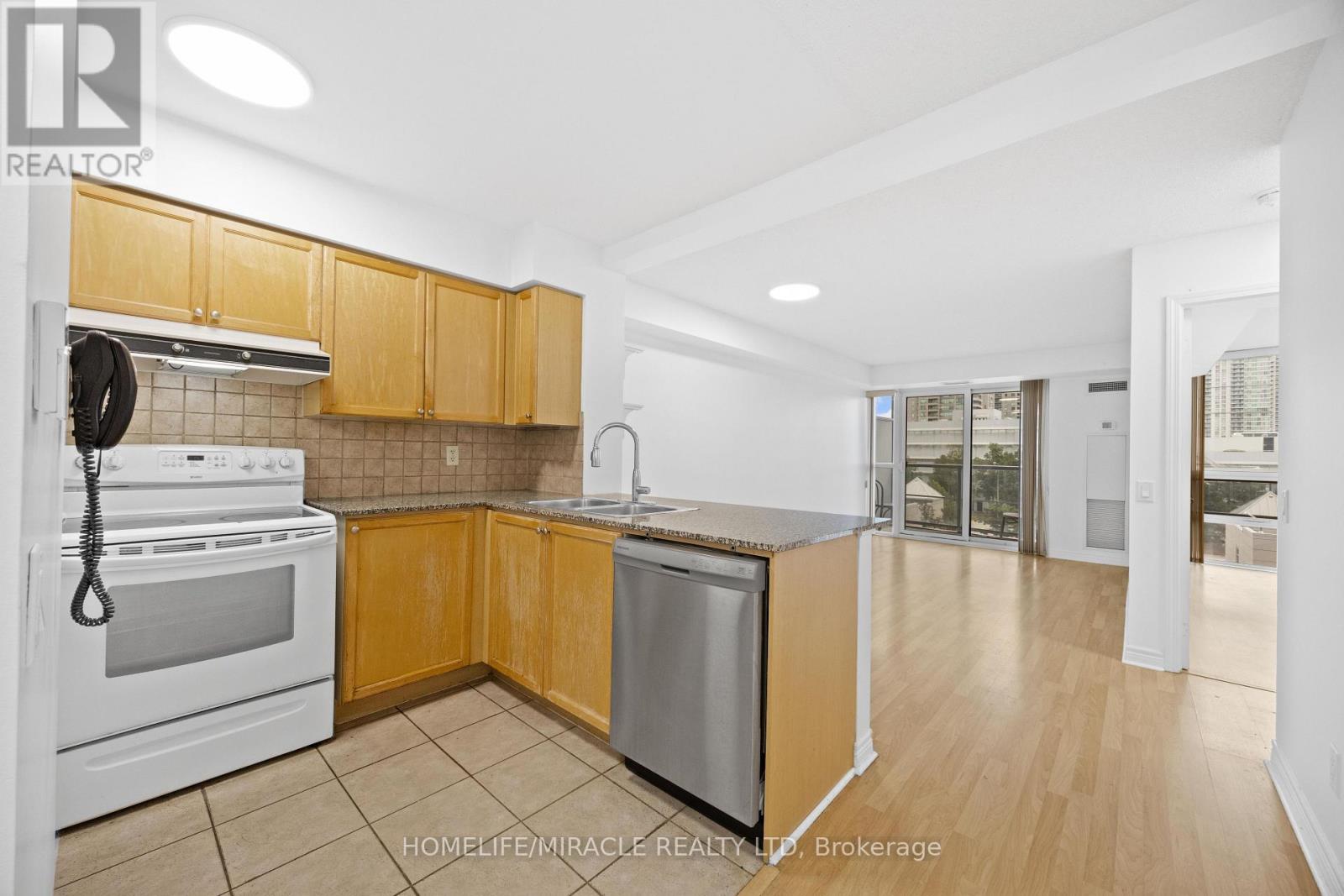 410 - 83 Borough Drive Property Photo 5