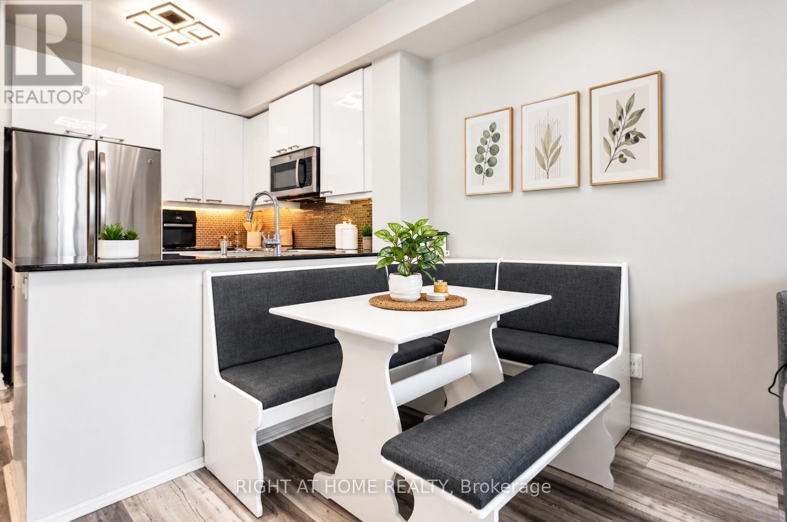 607 - 1328 Birchmount Road Property Photo 4