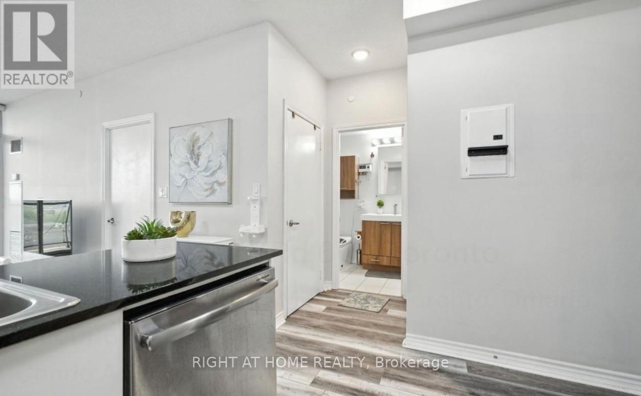607 - 1328 Birchmount Road Property Photo 7
