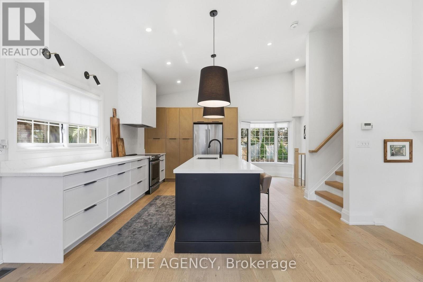 364 Adelaide Avenue E Property Photo 6