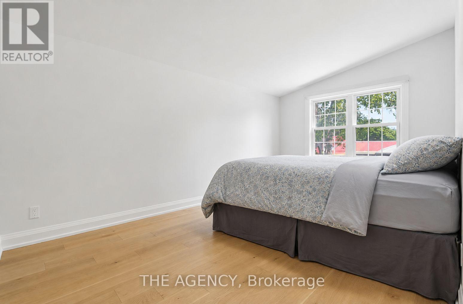 364 Adelaide Avenue E Property Photo 23