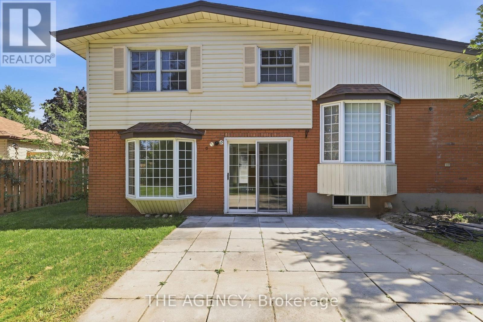 364 Adelaide Avenue E Property Photo 31