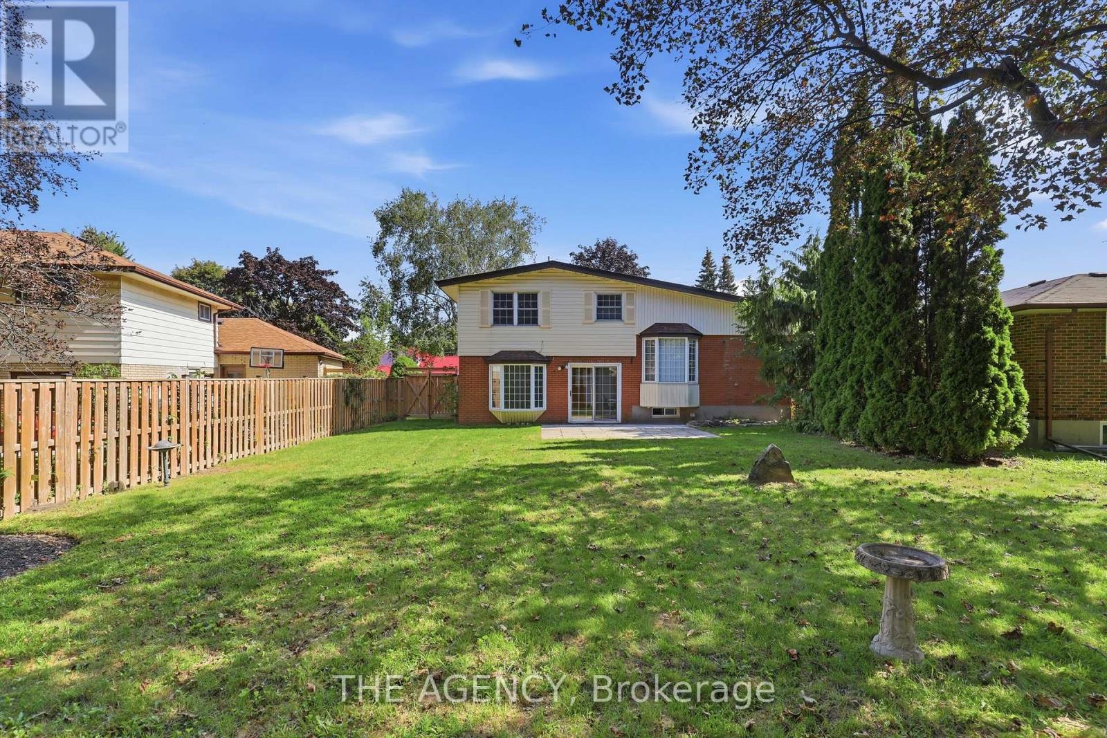 364 Adelaide Avenue E Property Photo 32