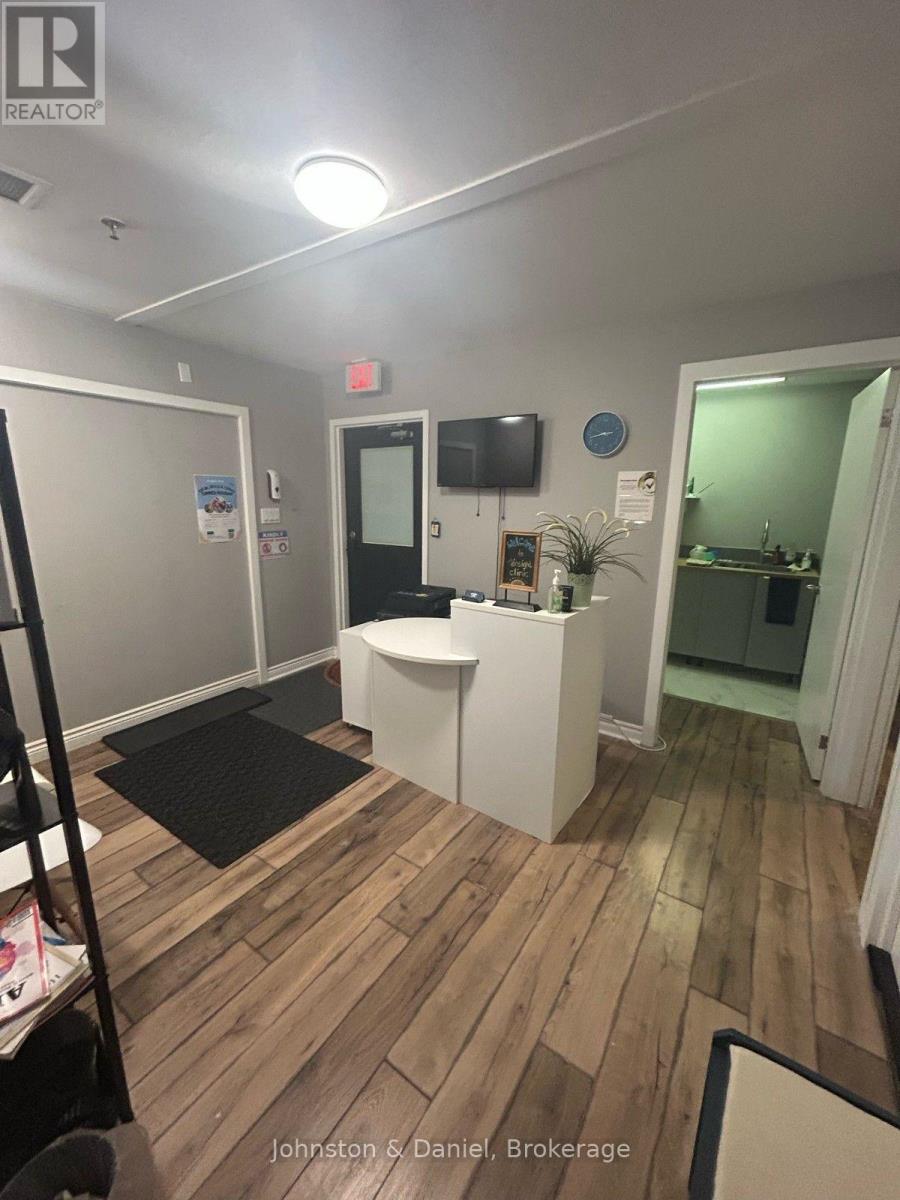302 - 101 Mary Street W Property Photo 2