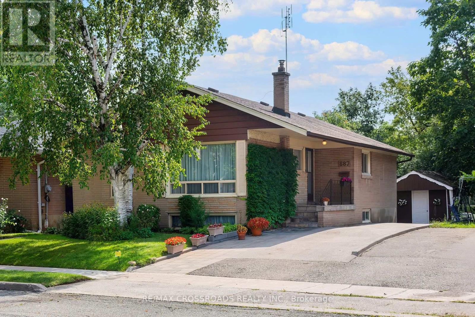 887 BRIMORTON DRIVE