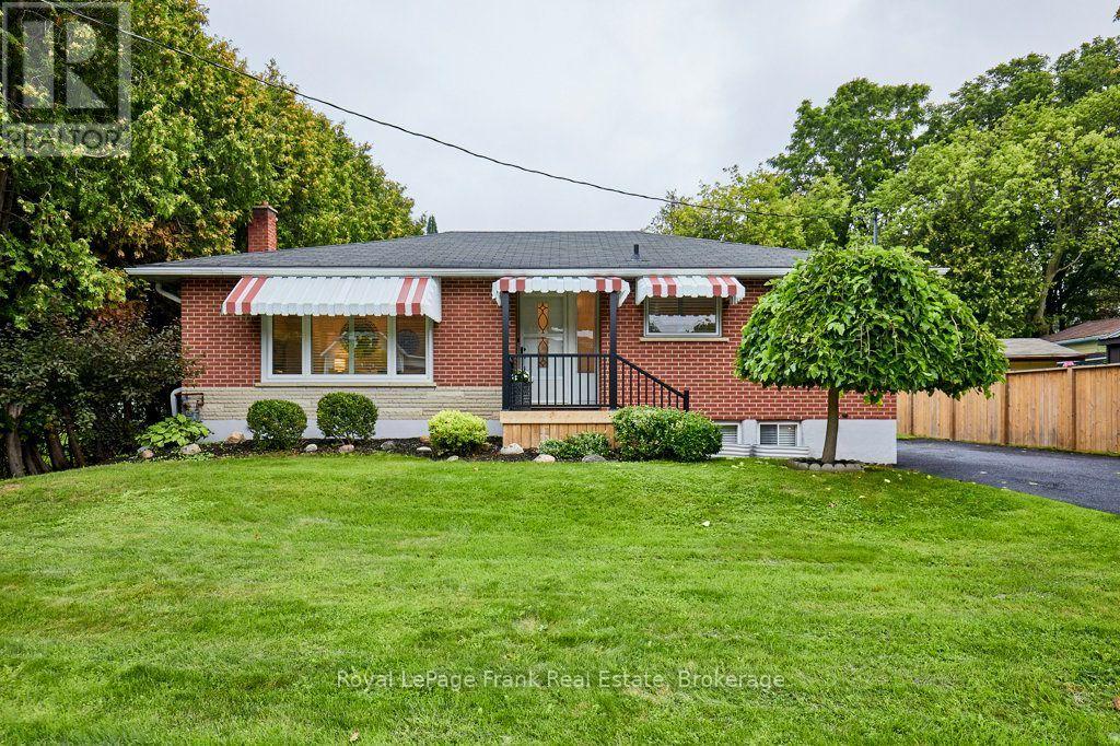 15111 Simcoe Street Property Photo 1