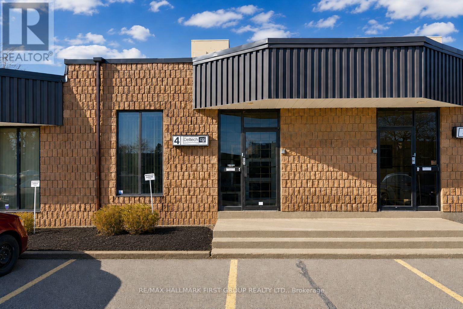 #4 - 1730 Mcpherson Court Photo de la propriété 1