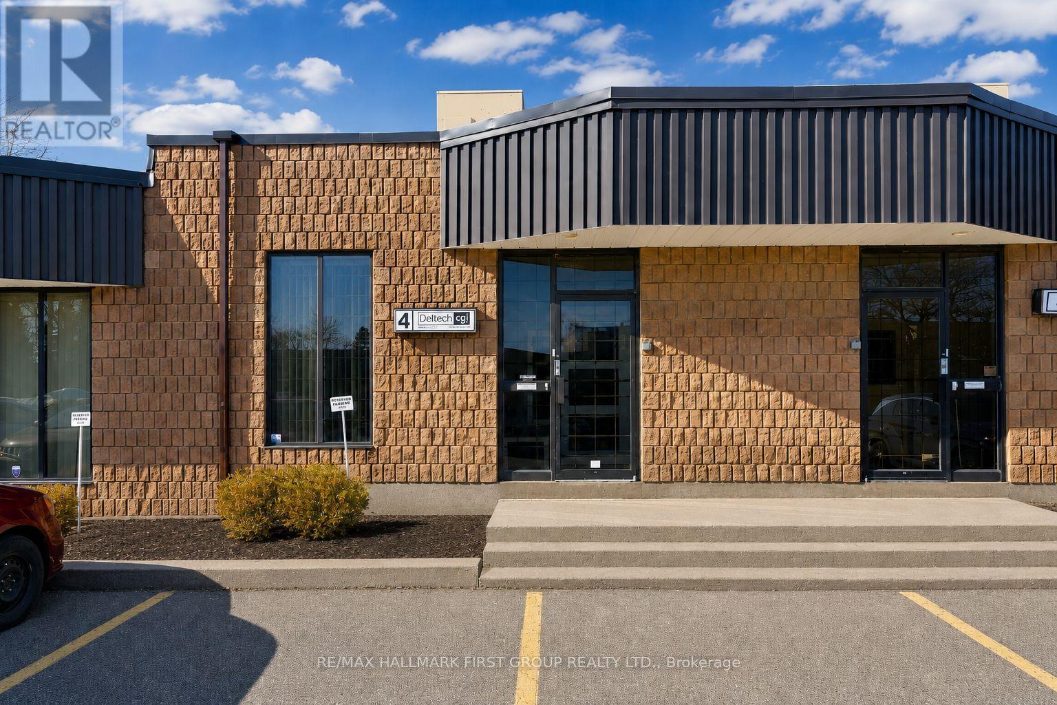 #4 - 1730 Mcpherson Court Photo de la propriété 1