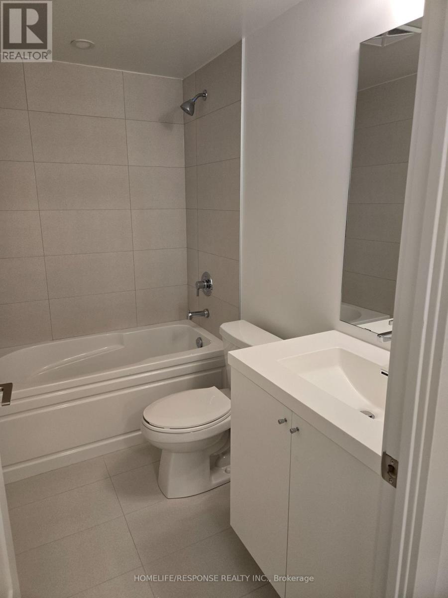 916 - 2545 Simcoe Street N Property Photo 4
