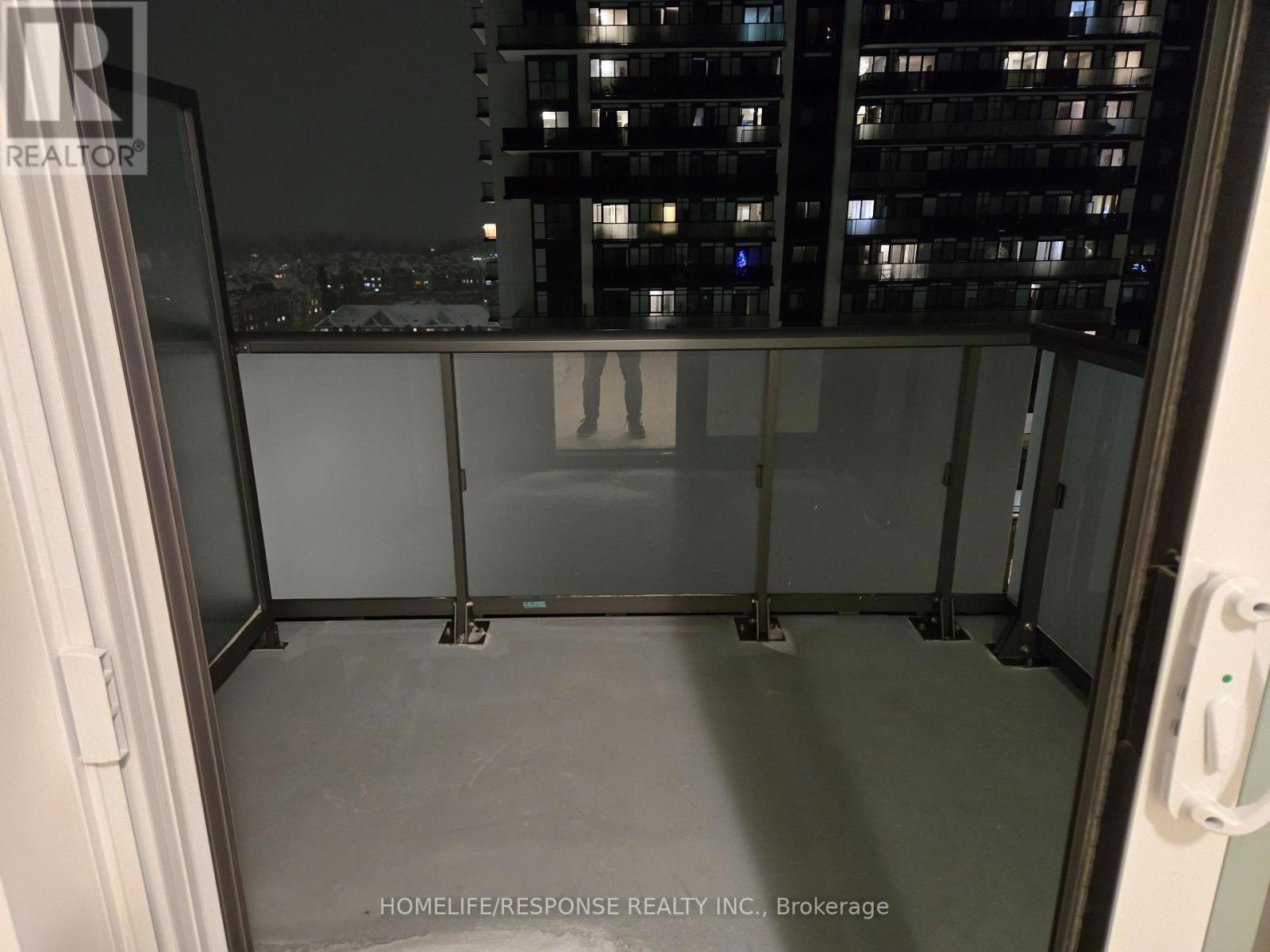 916 - 2545 Simcoe Street N Property Photo 11