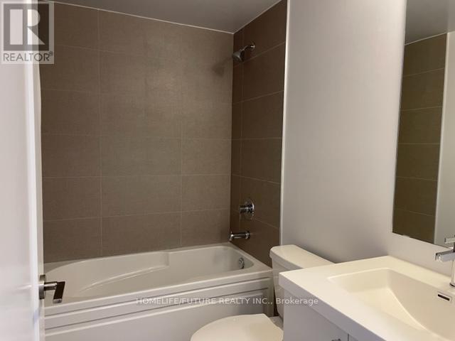 407 - 2550 Simcoe Street N Property Photo 10