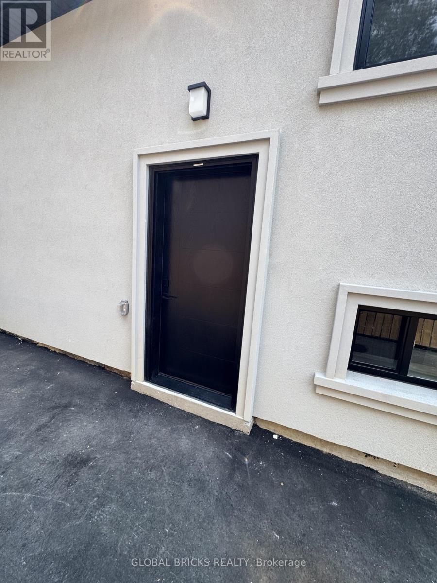 Unit 3- Lower - 101 Minerva Avenue Property Photo 11
