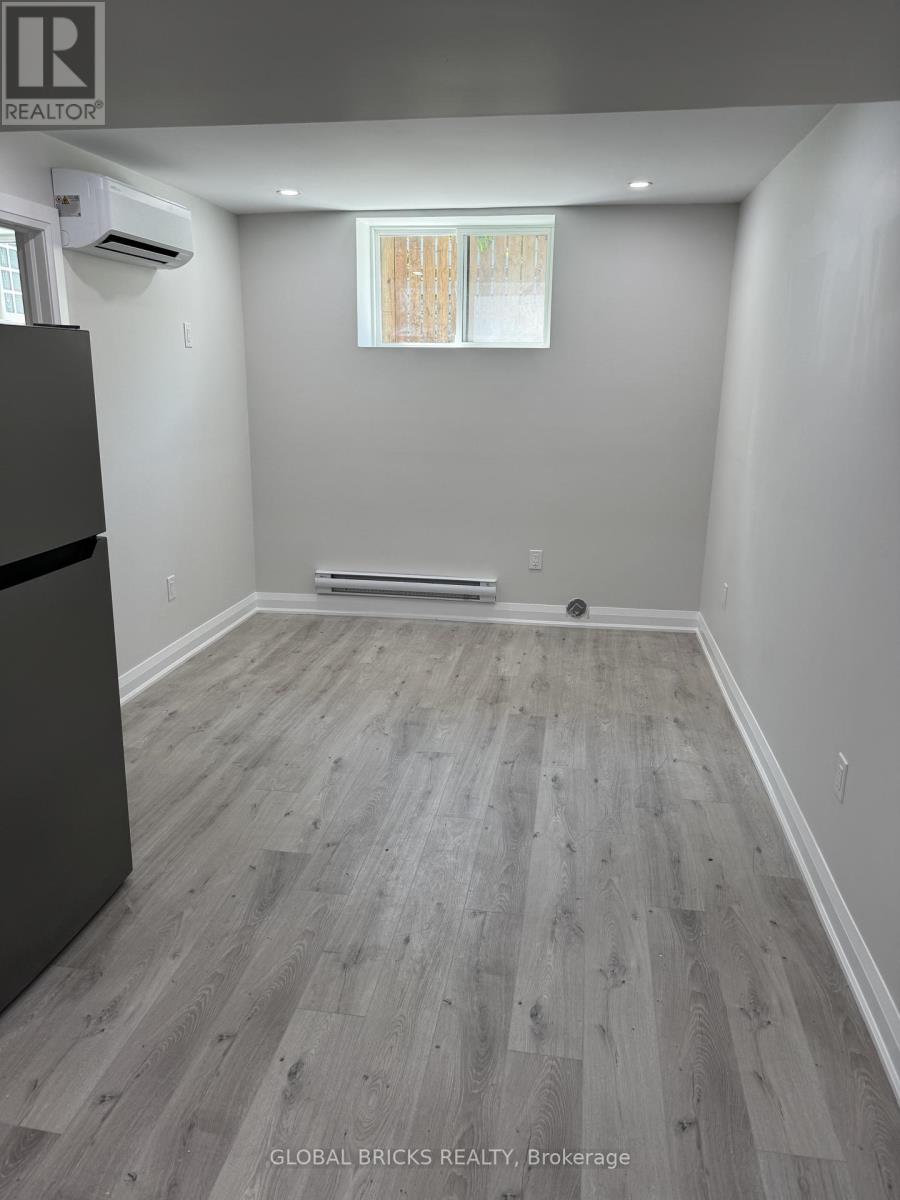 Unit 3- Lower - 101 Minerva Avenue Property Photo 16