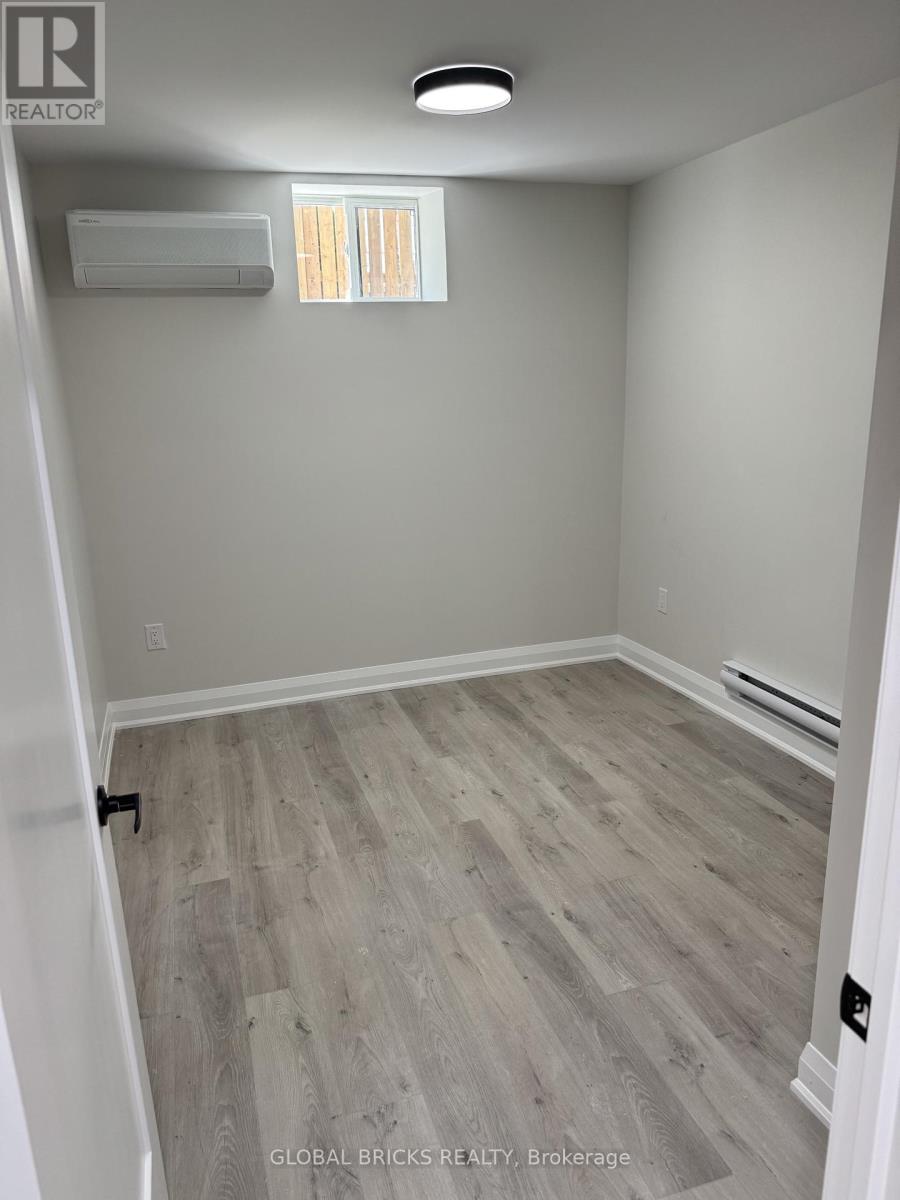 Unit 3- Lower - 101 Minerva Avenue Property Photo 17