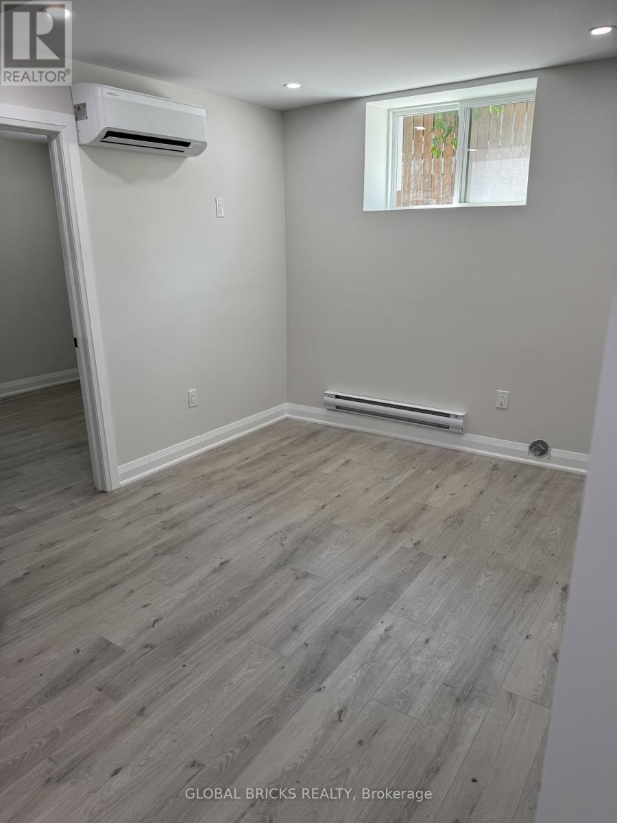 Unit 3- Lower - 101 Minerva Avenue Property Photo 18