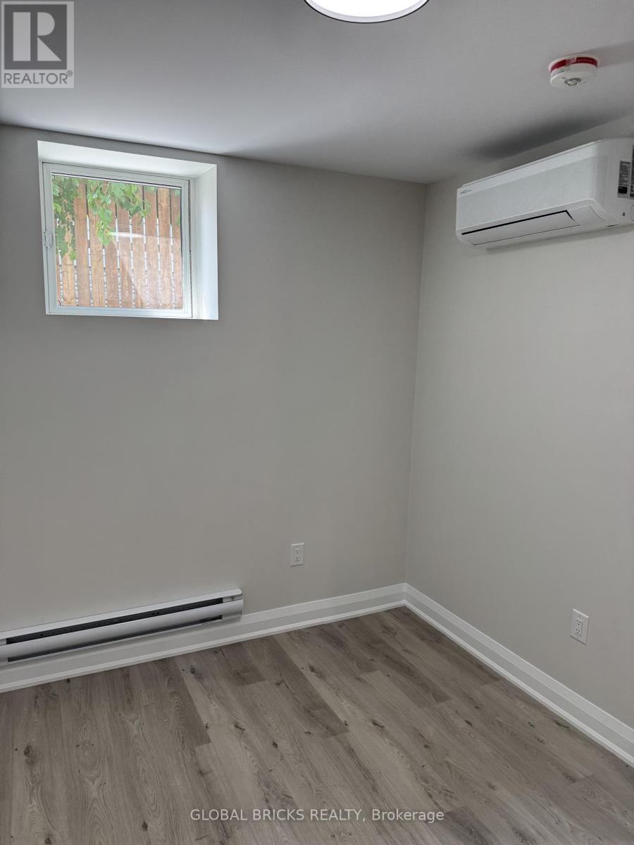 Unit 3- Lower - 101 Minerva Avenue Property Photo 20