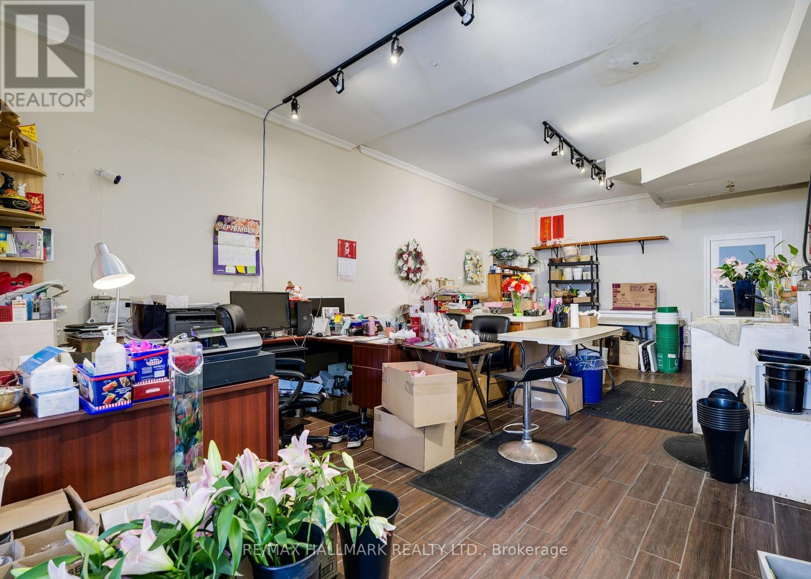 2424 Danforth Avenue Property Photo 6