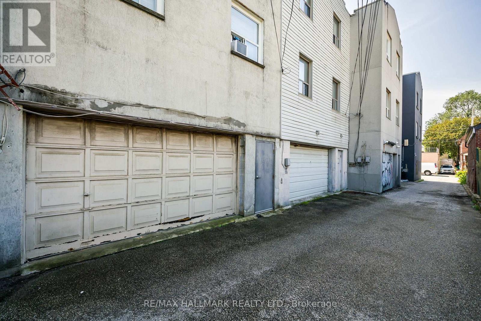 2424 Danforth Avenue Property Photo 13