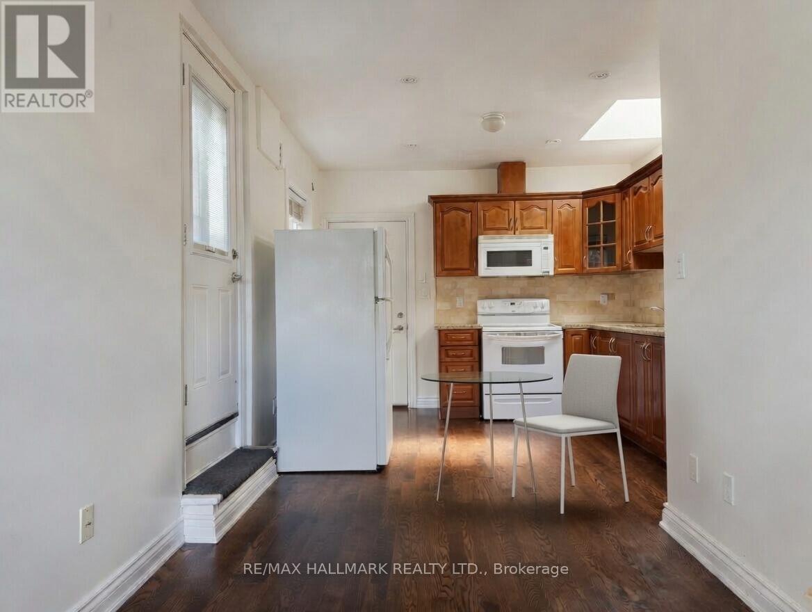 2 - 2038 Danforth Avenue Property Photo 9